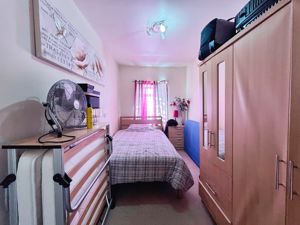 Bedroom- click for photo gallery